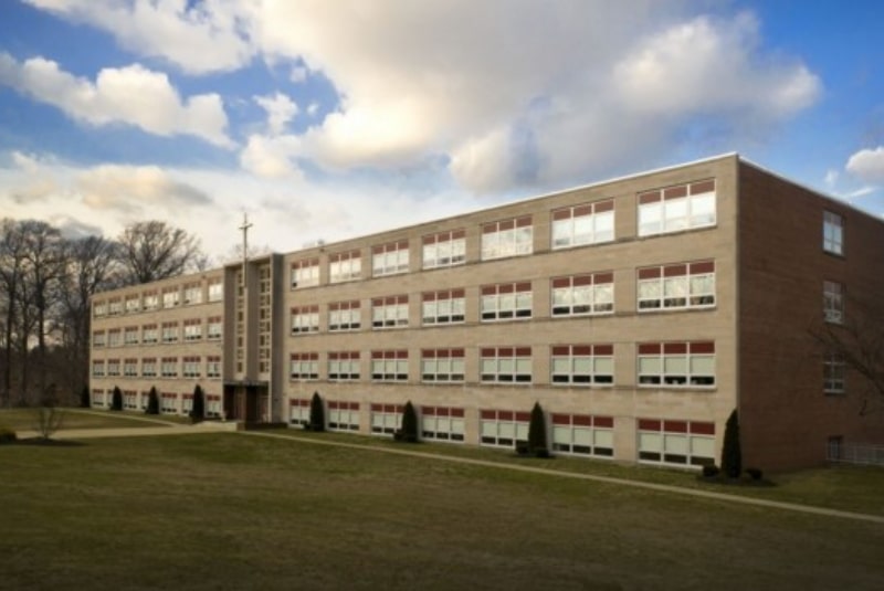 Bishop-McDevitt-High-School-Du-học-Edupath