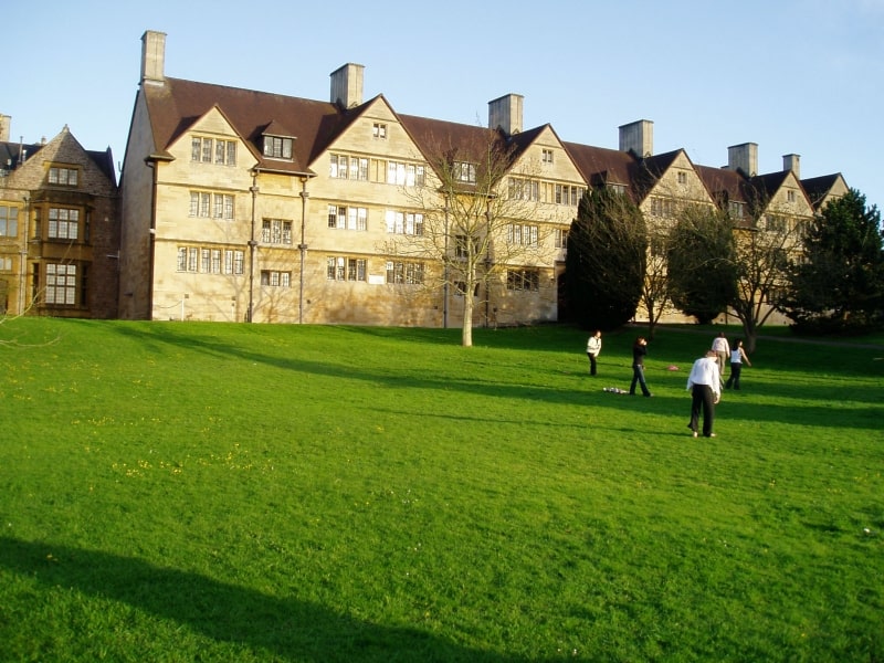 Khuôn viên của Bellerbys College - Cambridge - Du học Edupath