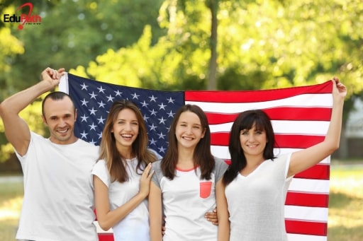Công dân Mỹ trên 21 tuổi có thể đứng ra bảo lãnh người thân đến Mỹ học tập - EduPath